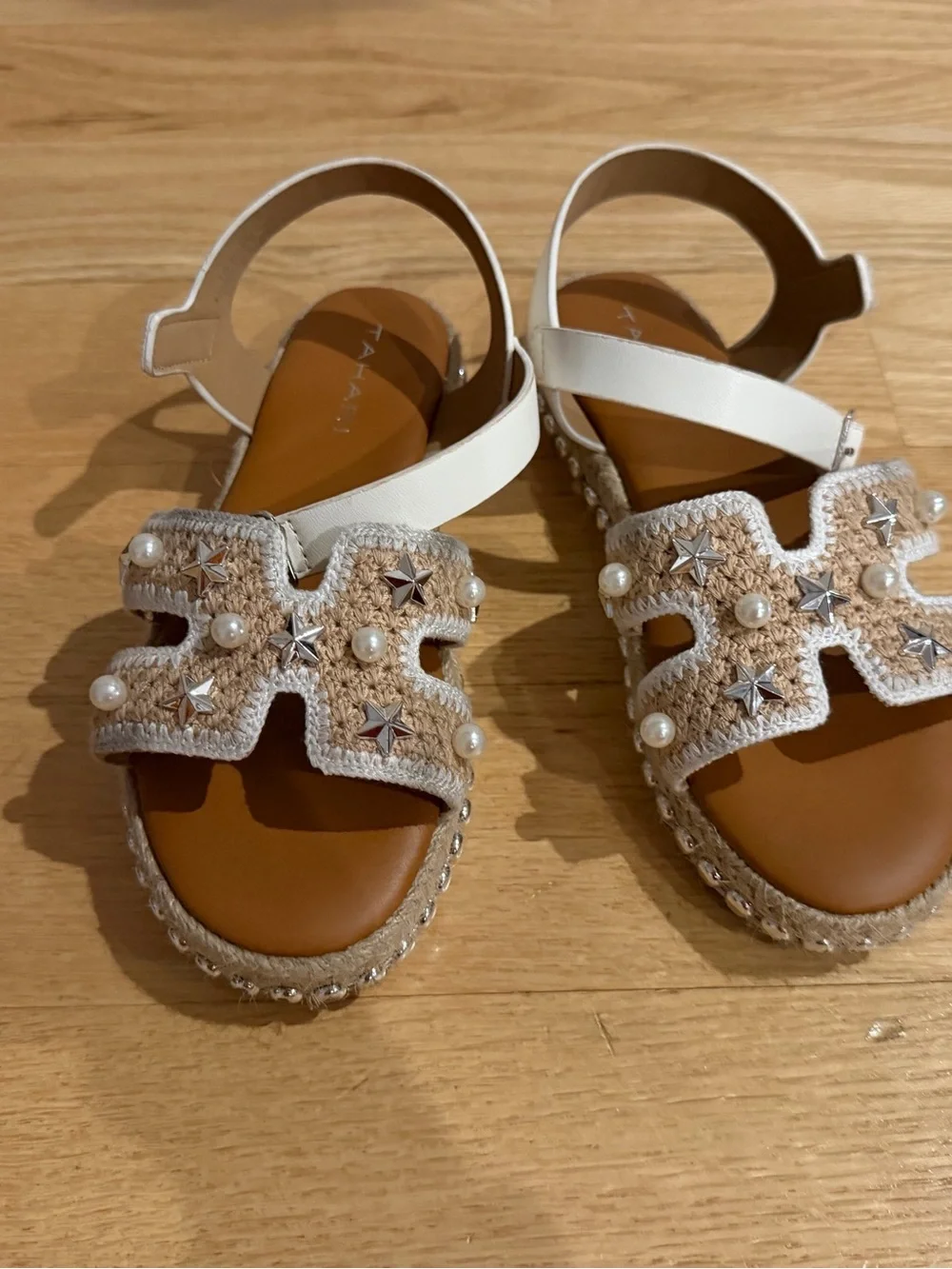 N/A chic beige